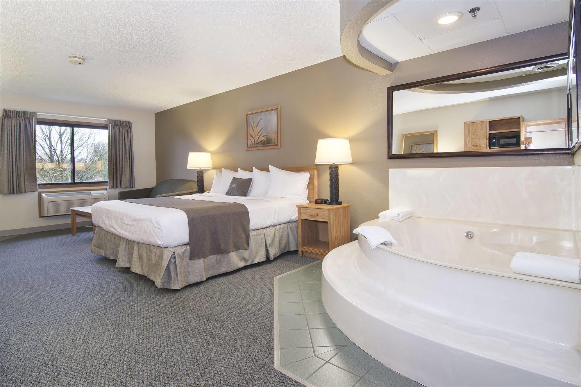 Boarders Inn & Suites By Cobblestone Hotels - Faribault מראה חיצוני תמונה